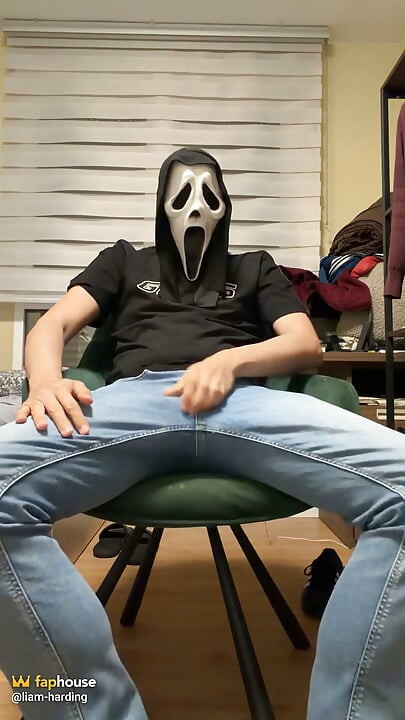 Ghostface Jerks off and Nuts Like Crazy
