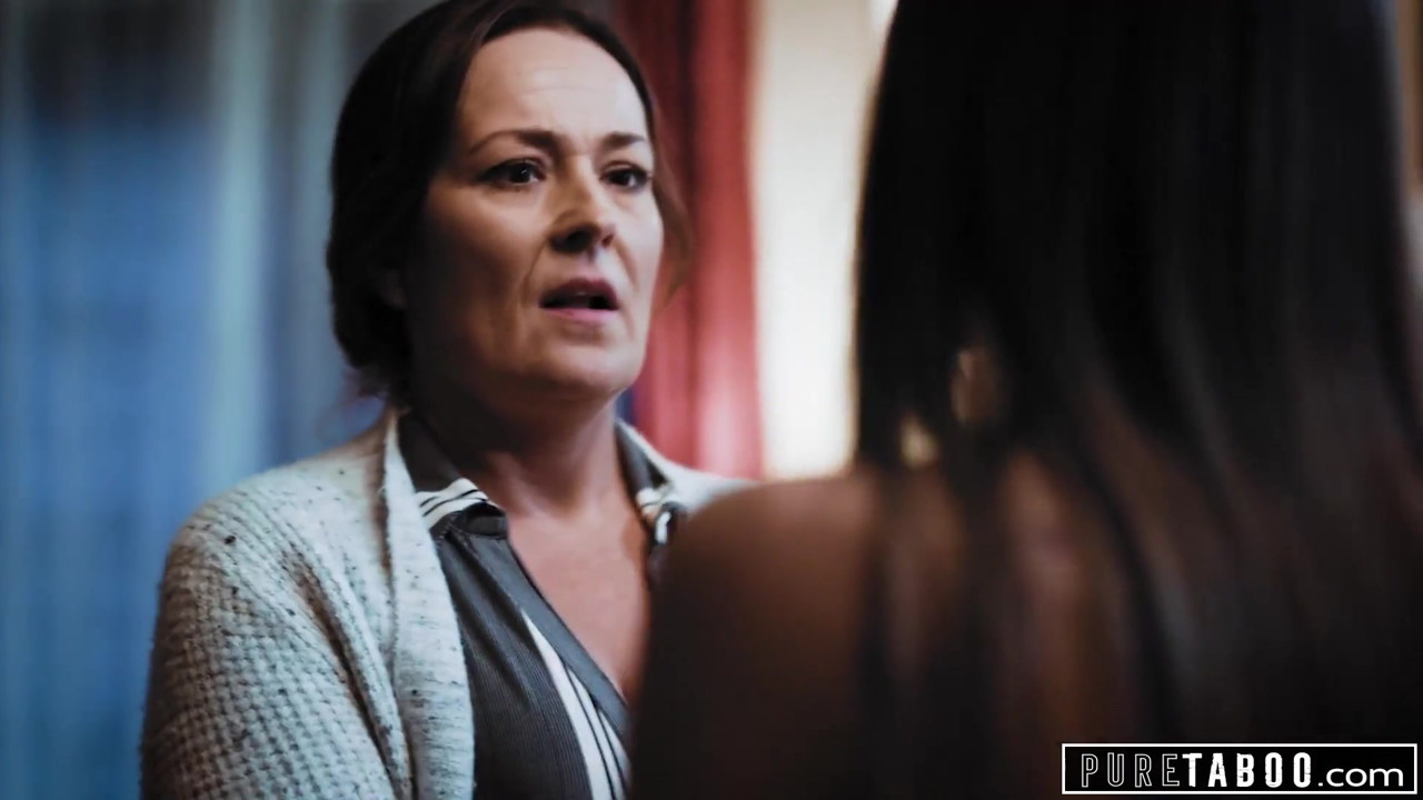 継母と継父と捕まる純粋なタブー、カイラー・クインが参加