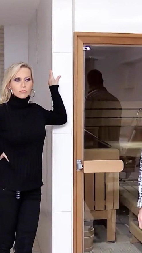German blonde Mature Julia Pink suck cock and get cum on Tits at real User Date with normal Boy | Clip 1