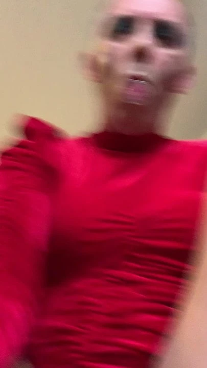 Sissy Hollyjayne xmas2019 task part5