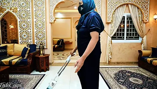 Muslim Hijab Enak bos Perawan Bandung pengen aku nyepong kontol kecil pembantu rumah tangga di Saudi