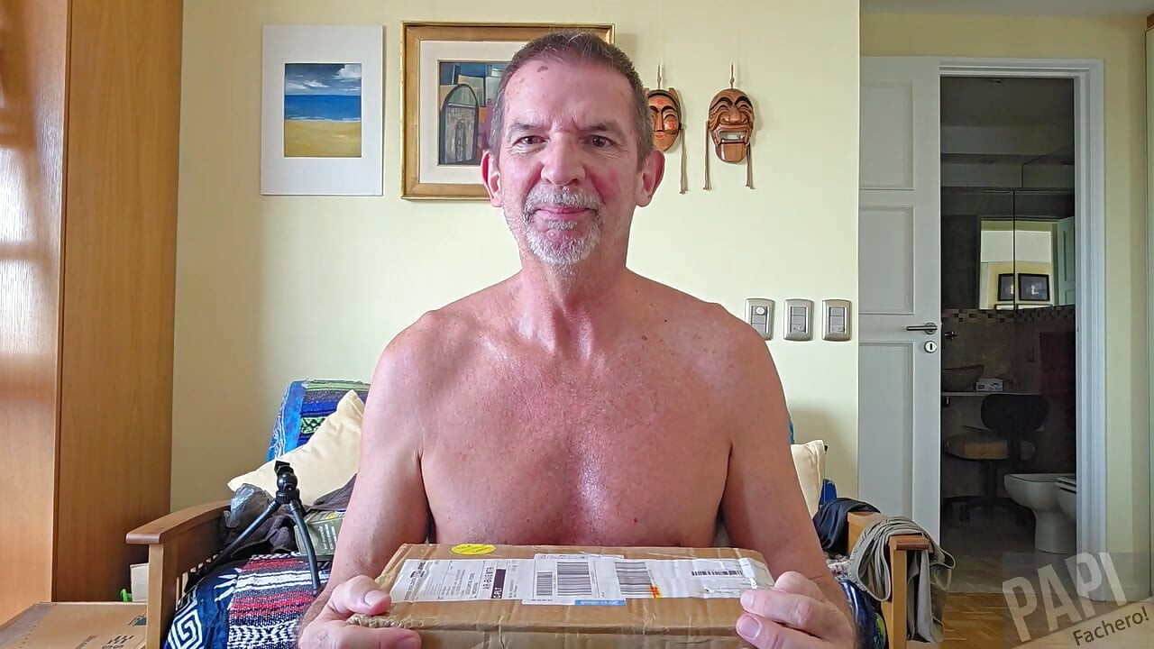 צעצועים חדשים - מלך הלבבות דילדו ביצים רך במיוחד ופי טבעת הדוק מאונן ריאליסטי