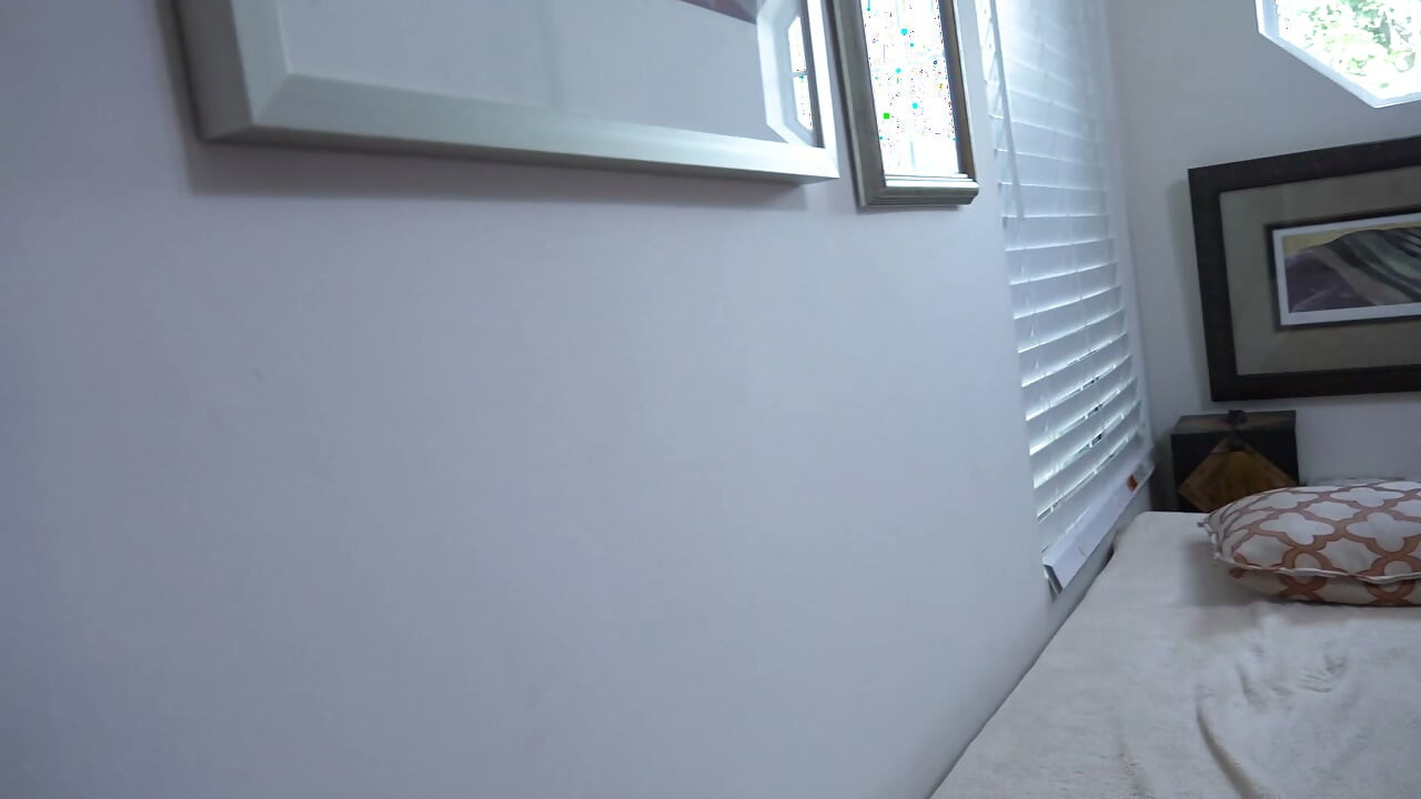 Angel Windell Amatérské POV lízání kundičky, kouření, hluboký průnik v různých polohách