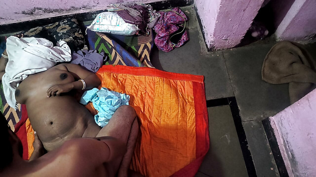Baap ne sauteli beti ko jabbardasti chod diya