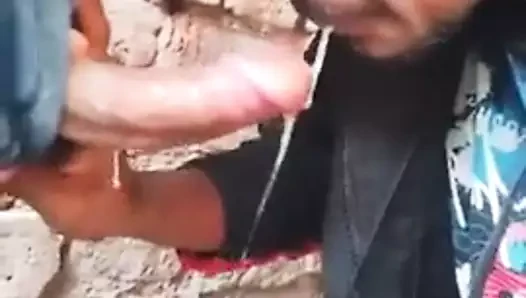 Tomando Dedada porn video – tomando leche