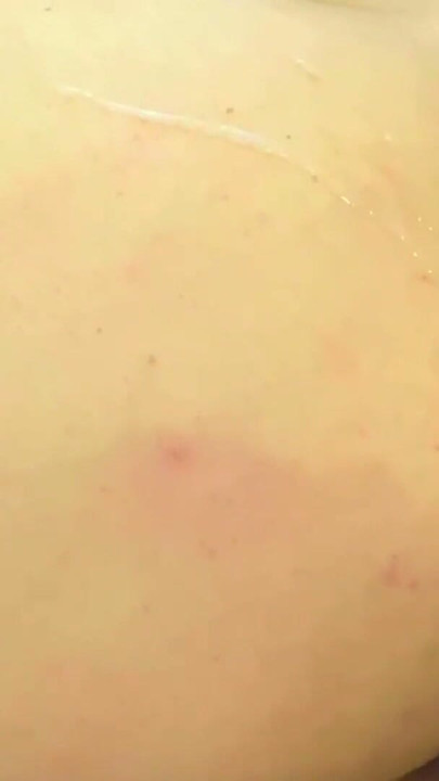 Muhteşem büyük memeli ve büyük götlü güzel üvey kız kardeşi seksi kırmızı ipek gece elbisesi giyerek üvey kardeşi baştan çıkardı | Klip 3