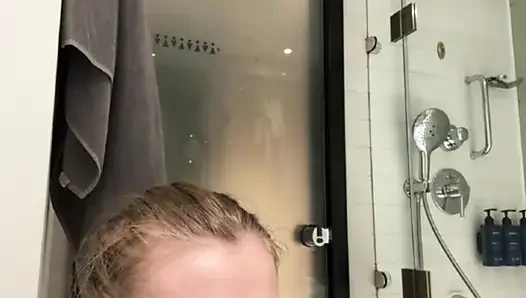 Squirting while anal fucking with big dildo jucielussie