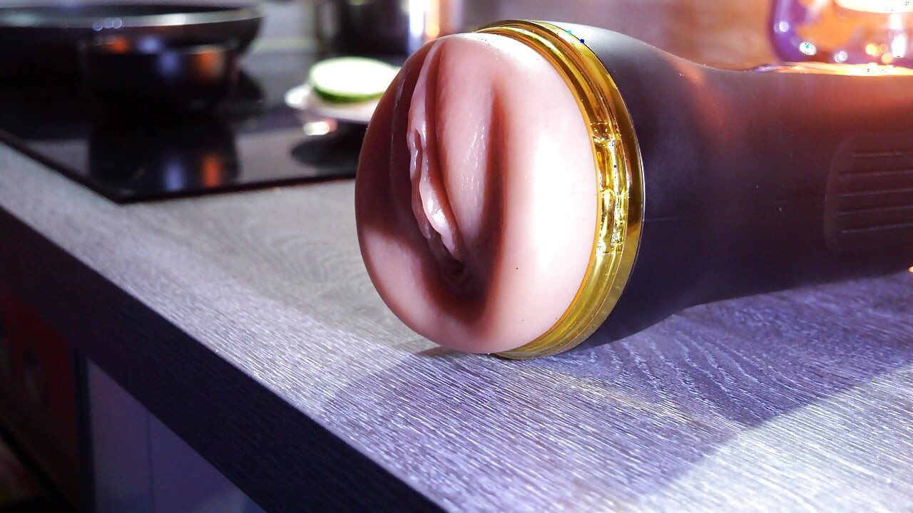 Play with my rubber