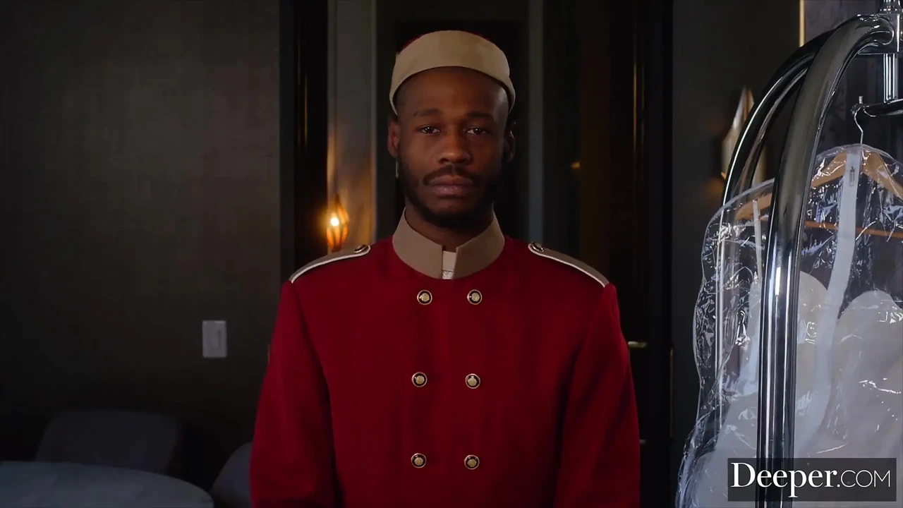 更深. 新娘Jazmin得到额外的特殊酒店服务