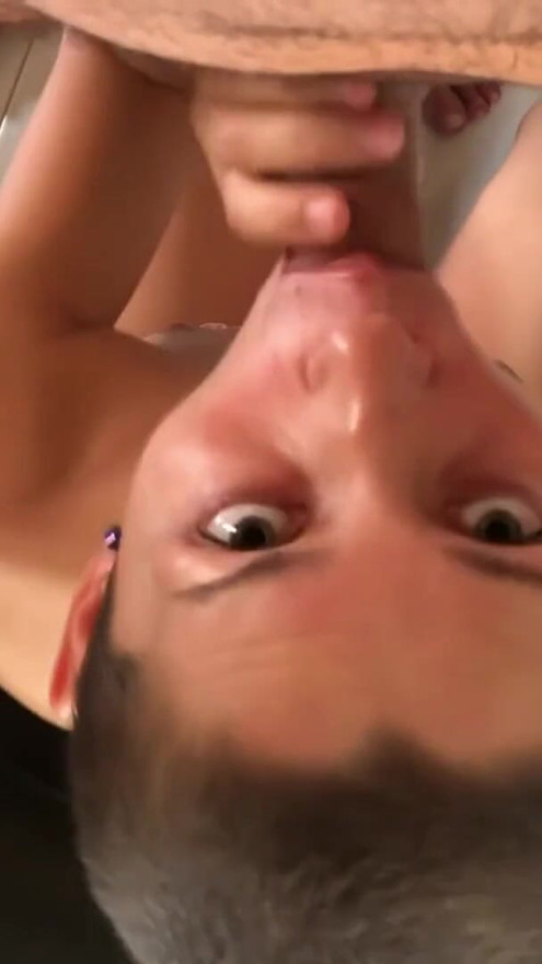 Stepdaughter caught peeping and masturbation Stepfather, sucks him dry and swaps his cum mouth to mouth | Clip 2