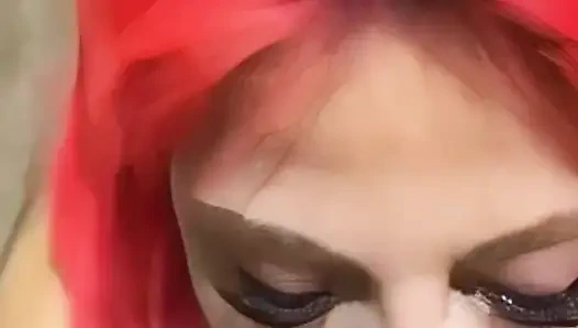 Kızıl saçlı Türk kızının üzerine boşaldı