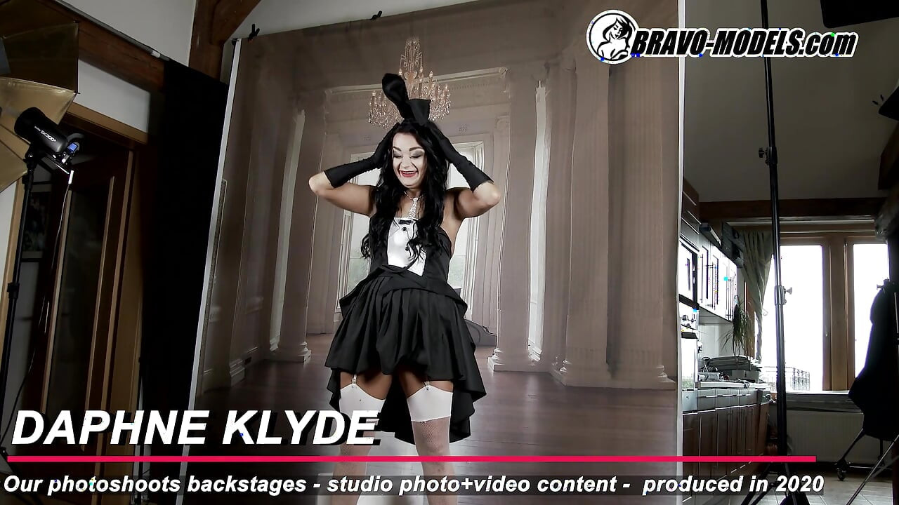 388-Sessão de fotos nos bastidores Daphne Klyde - Adulto