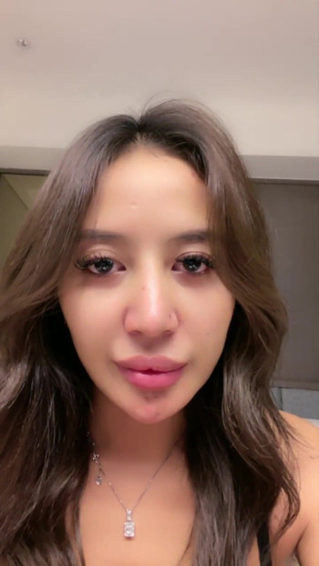 हॉट चूत यहाँ कुछ काले लंड के भारतीय होने की प्रतीक्षा कर रही है | क्लिप 2