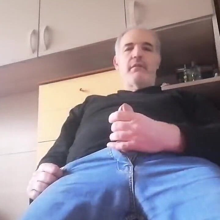 Долгий, горячий кончить в четверг после работы!