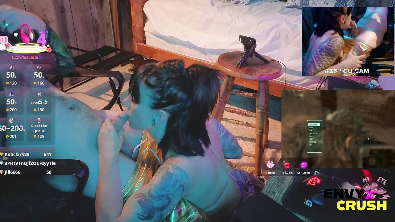Gamer Girl in Fishnets Pada Na Kolana