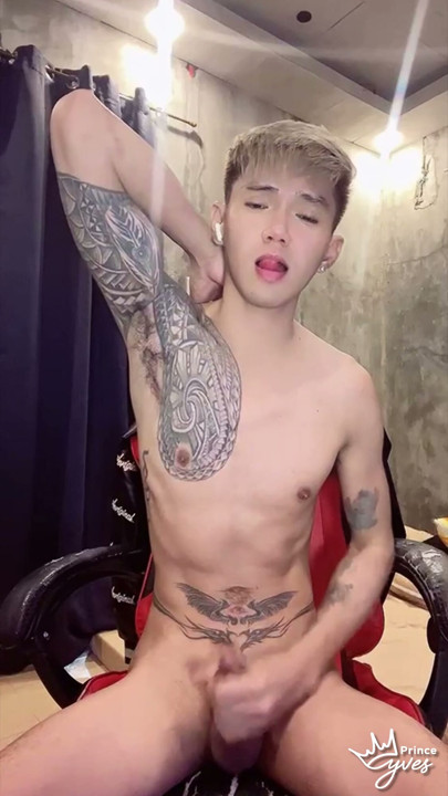 HORNY ASIAN INKED BOY TEASING, NIPPLE PLAY, MASTURBATING FOR HIS VIEWERS | Clip 1