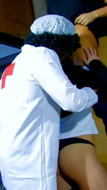 Powerful moment from "Mulher Estrela do porno em Espanha fode com 2 homens"