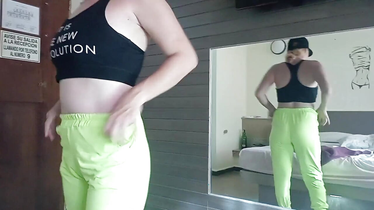 آخذ دشا لذيذا من أجلك (وتبولت بنفسي)