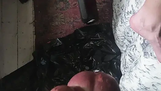 Хорошая девушка порет яйца при свете свечи, часть 2