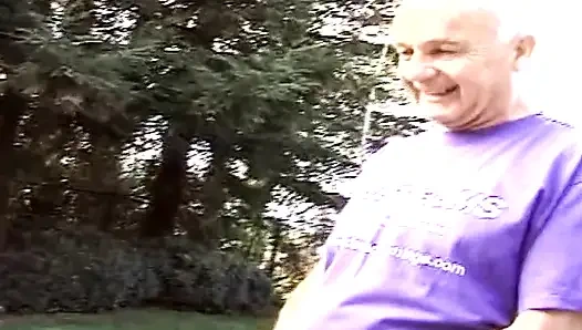 Sarışın evli kadının ırklararası tabusu