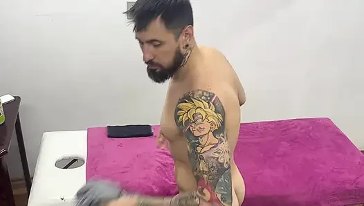 Camila couldn't stand the blindfolded hard cock and already sucked in the relaxing massage