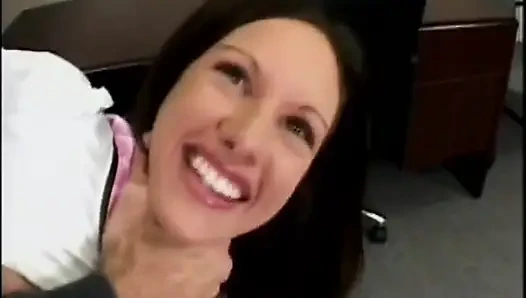 Jessica Rizzo präsentiert zwei szenen mit schlampen, die es lieben, schwanz zu lutschen 07