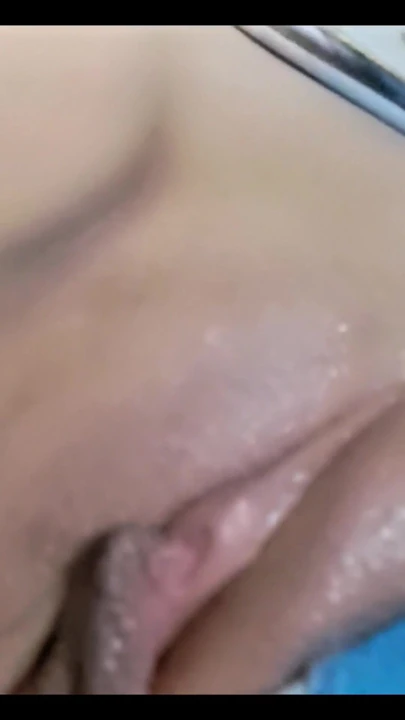 淋浴时性感湿润的阴户 |剪辑 2