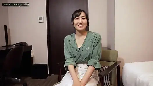 Tall Country Bloom: a Busty Newcomer Revealing Her Deep, Hungry City Desire