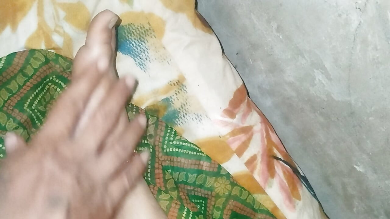 Pisang Besar Antara Dua Pisang