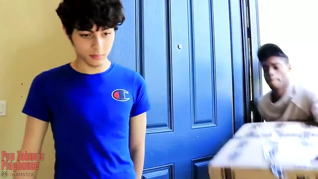 Leo Larrz и Pupcore