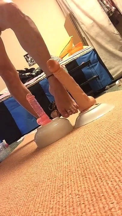Big dildo fuck alelucena!