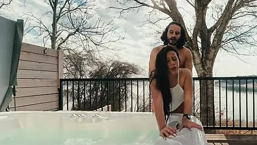 Ngentot di bak mandi