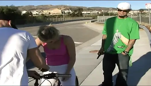 20397-amatir sange, 18+ remaja & tante seksi nggak ada batasan