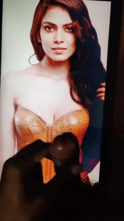 Malavika Mohanan Cum Tribute