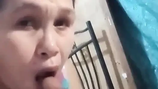 еще одна блондинка становится слишком