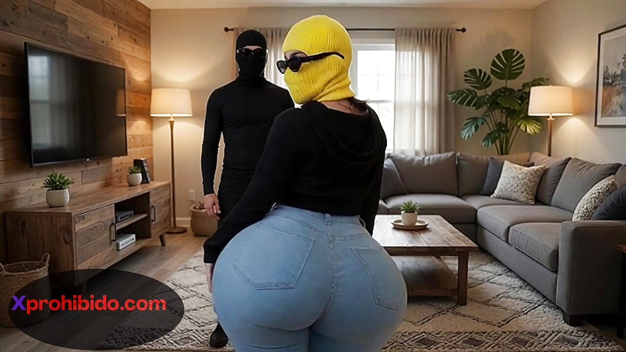 Big Ass Girl Twerking Her Massive Ass in Thin Thong