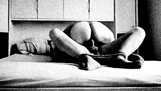 Pantat MILF Gendut Menunggangi Penis Keras Saya