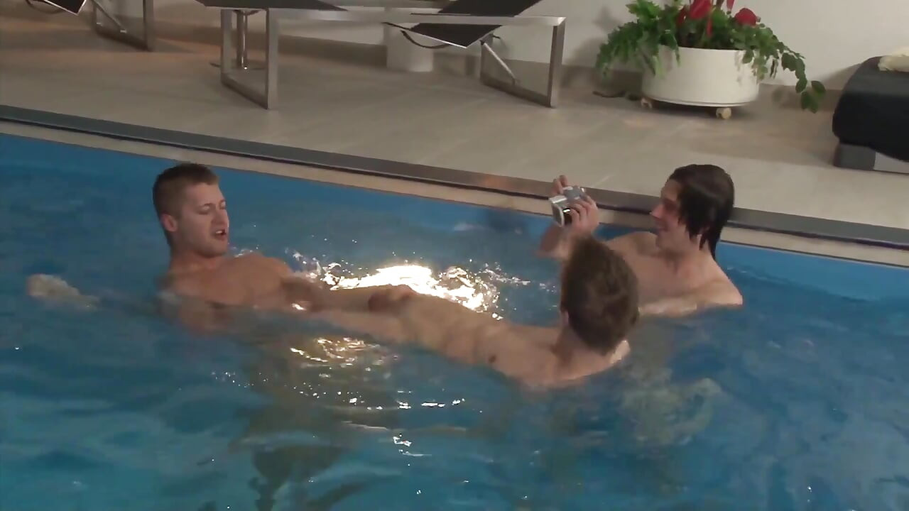 Exclusive video Bareback: Hot pool sex with handsome hunk and sexy horny guys