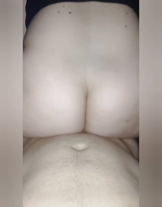 My friend enjoys jumping on my cock
