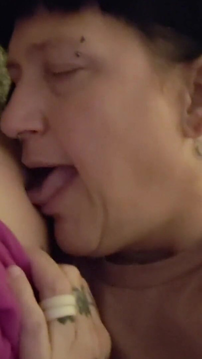 Zapanjujući trenutak iz "Pussy Pounding Good"