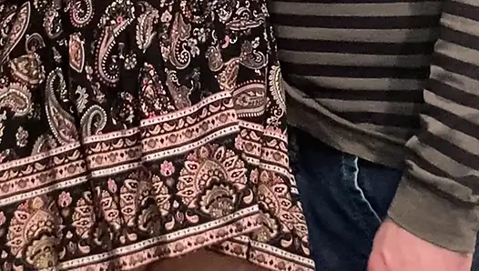 Мой бойфренд позволил извращенецу помастурбировать мне в метро