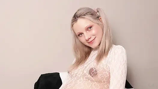 Делаю Массаж Маслом,тру Свои Сиськи И Балуюсь С Дилдо!