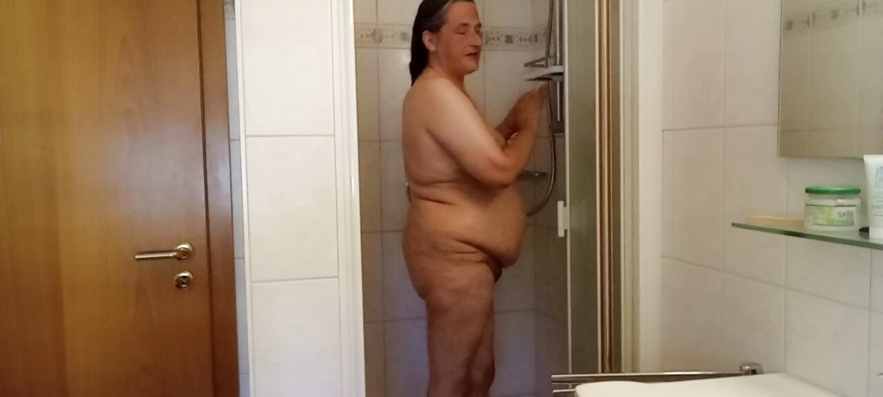 Kypsä BBW yksityinen suihkurutiini