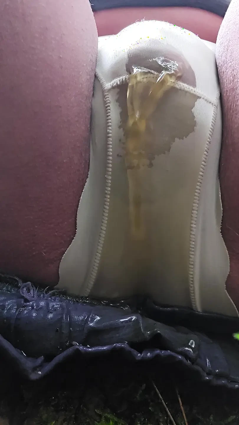 Naughty CD pee in panties
