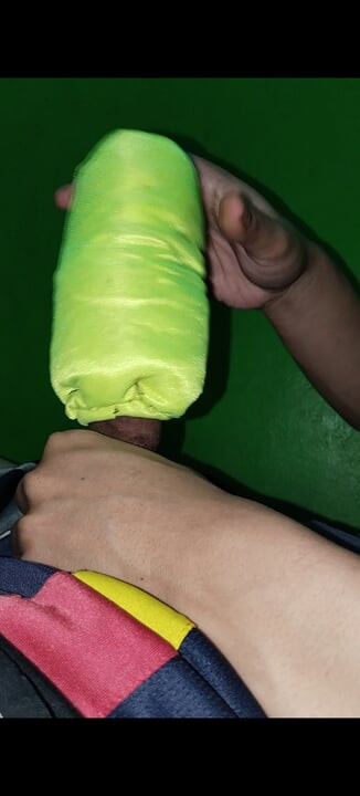 Trying to get a dildo to fit into the hole doesn't fit the big dick.