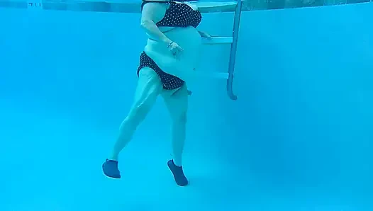 Watch BBW Nurse Vicki Exercise in Pool with Underwater Camera See My