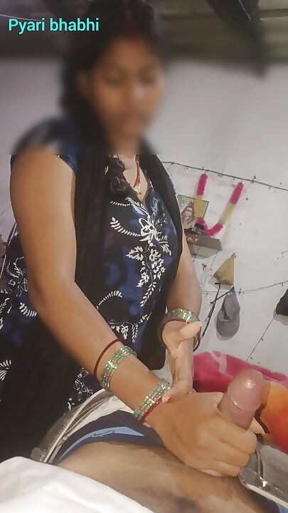 Handjobs with desi girlfriend