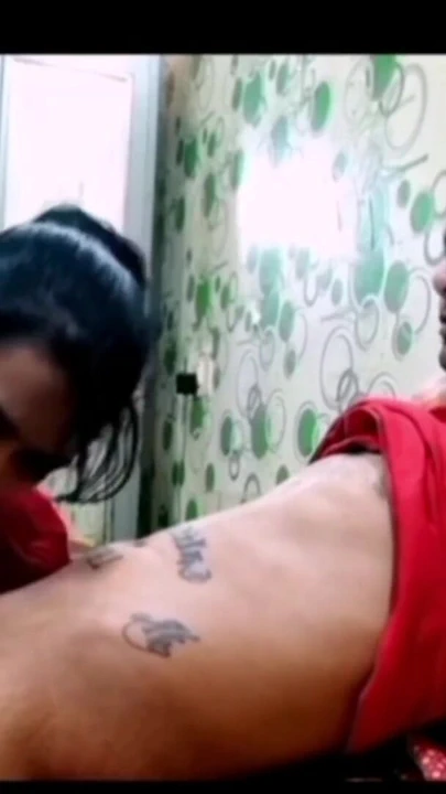 来自“印度继母和继子秘密第1部分”的迷人时刻