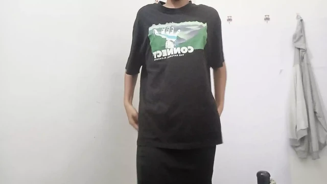 Sexy Strip – Pakistani GF Teasing