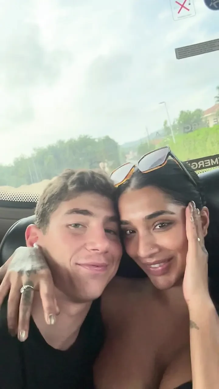 My Wife Gives Me an Amazing Blowjob on the Bus- Yasmina Khan